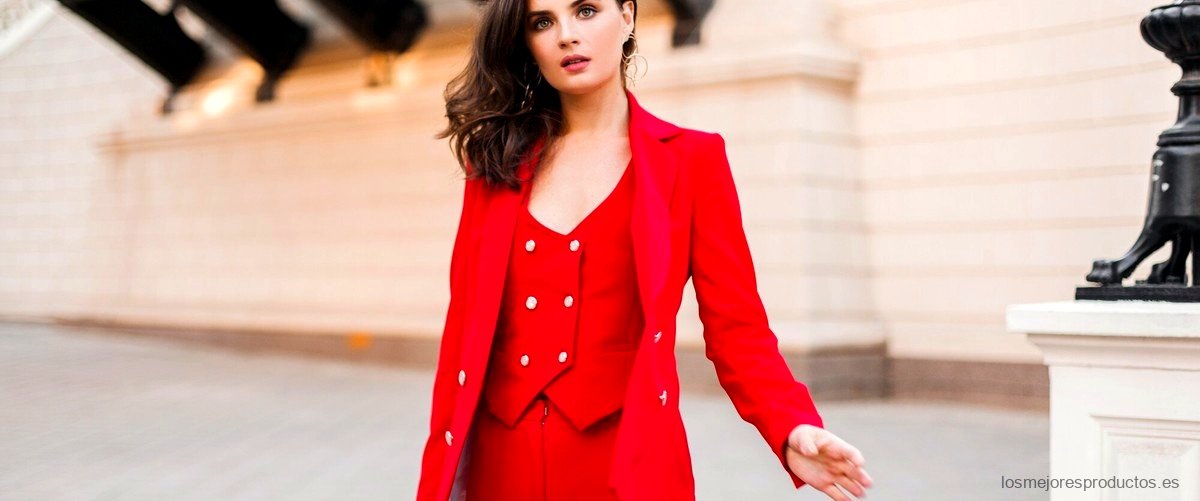 Abrigo rojo reina Letizia Zara: elegancia y estilo real