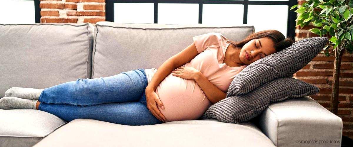 ¿Cómo se coloca la almohada de embarazo?