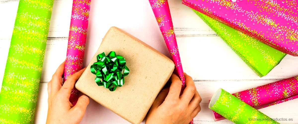 ¿Cómo se puede reutilizar el papel de regalo?