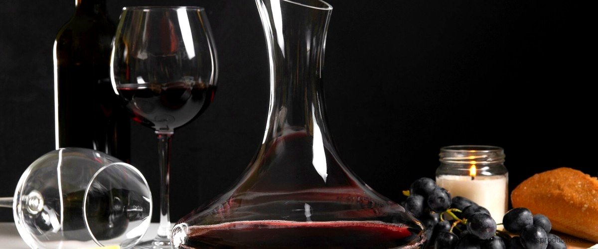 ¿Cómo se sirve el vino en un decantador?