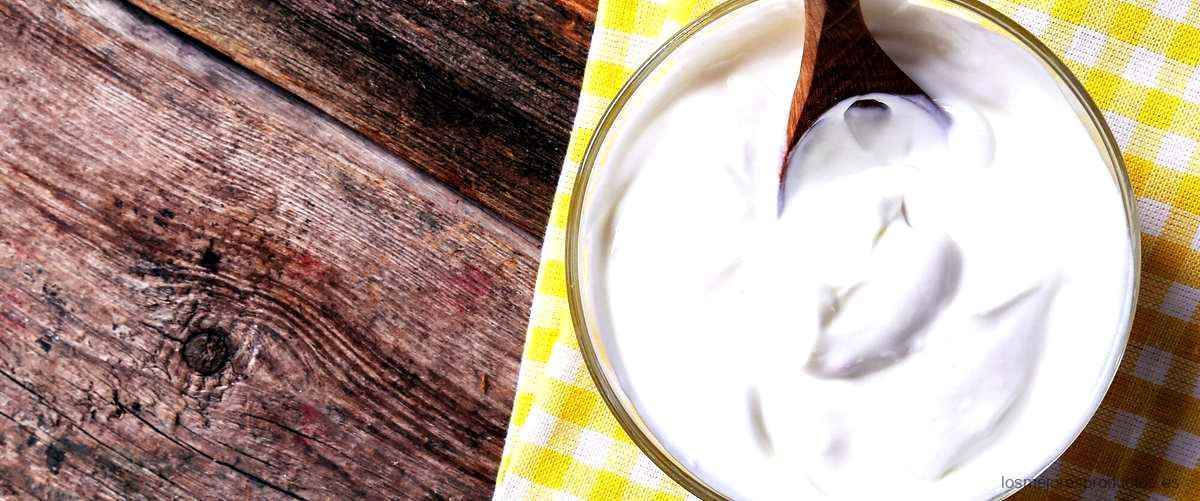 ¿Cuáles son los beneficios de comer yogur griego natural?