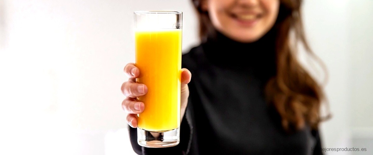 ¿Cuándo es mejor tomar jugo de naranja natural?