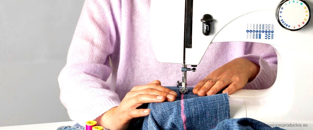 ¿Cuándo se inventó la primera máquina de coser?