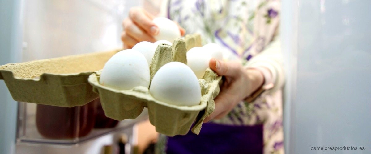 ¿Cuántas calorías tiene un huevo cocido en el microondas?