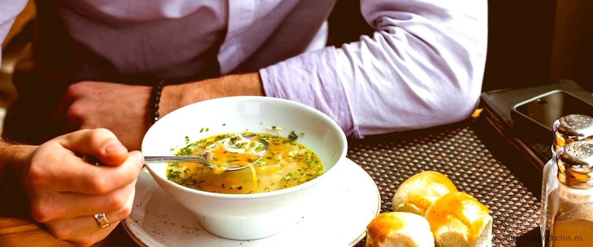 ¿Cuántas calorías tiene un plato de sopa juliana?