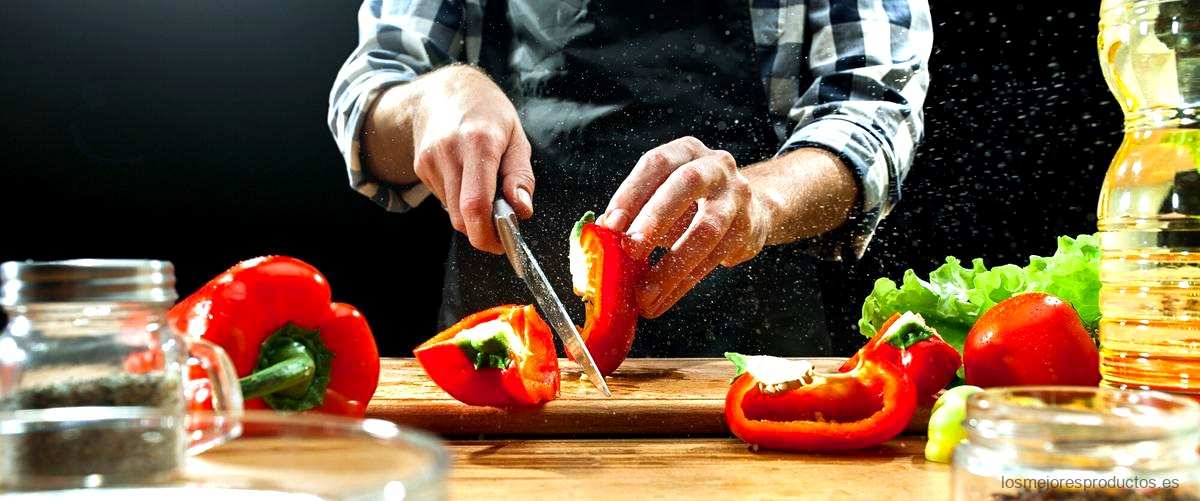 ¿Cuántas calorías tiene un tomate rallado?
