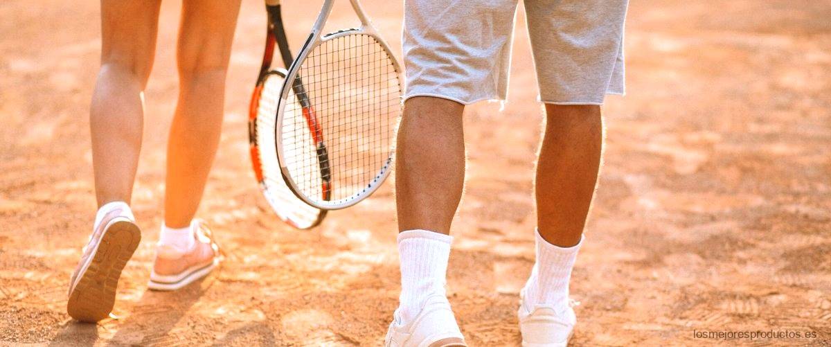 ¿Cuánto mide la raqueta de squash?