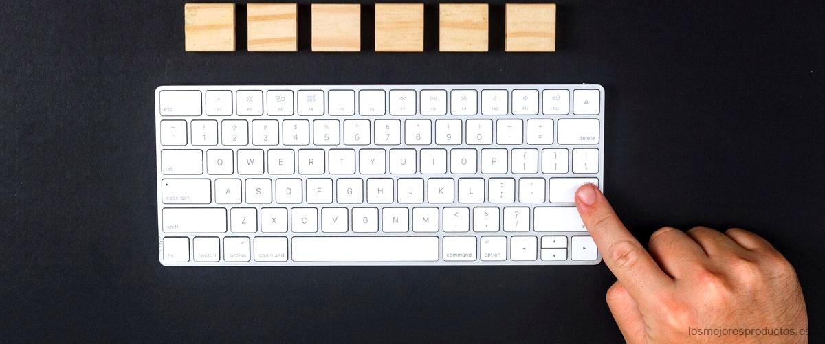 ¿Cuántos botones tiene el teclado de la computadora?