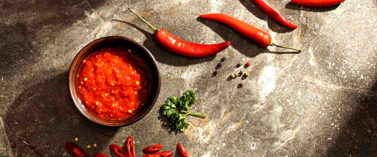 ¿De qué está hecha la salsa picante?