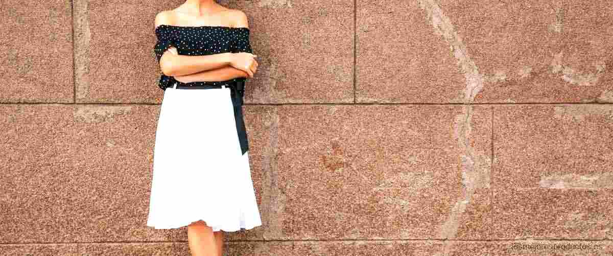 Falda cruzada Zara: estilo y elegancia en una prenda