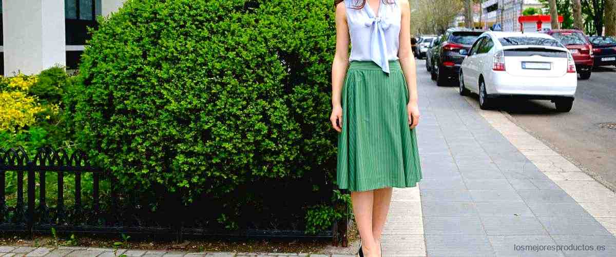 Falda midi drapeada Zara: estilo y elegancia