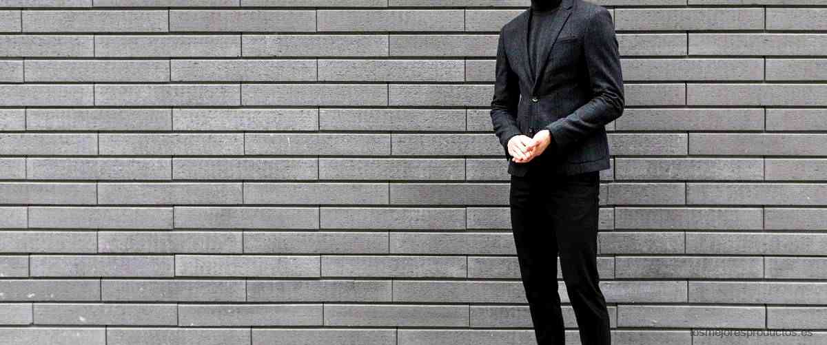Pantalón de piel negro Zara: Elegancia y estilo