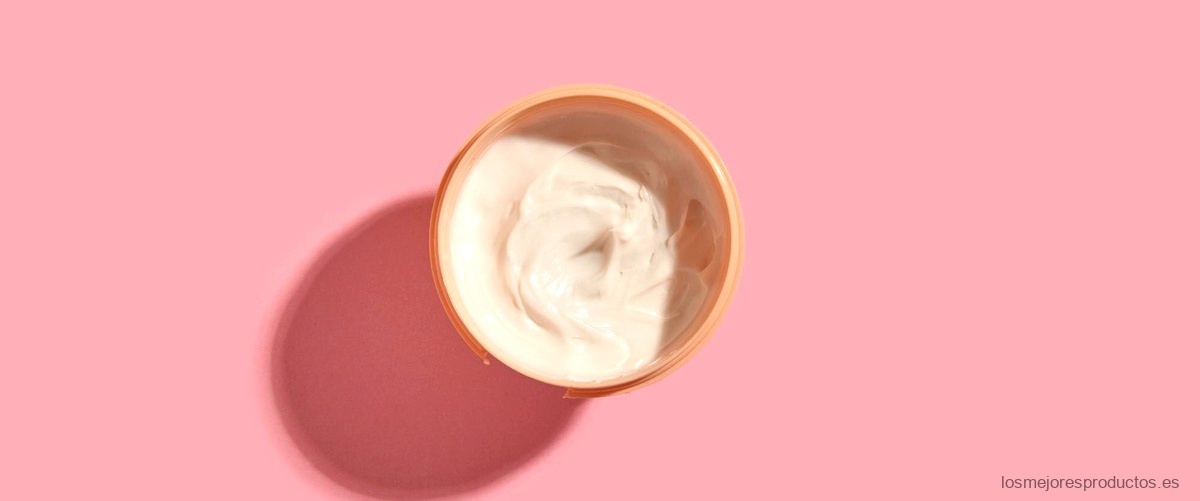 ¿Qué hace la crema con urea en la piel?