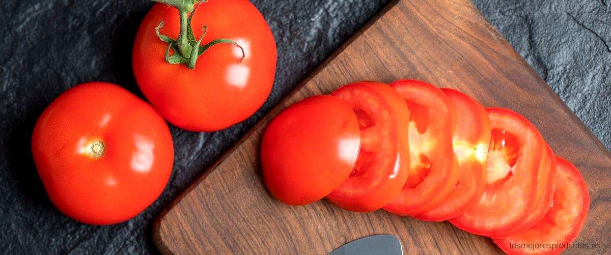 ¿Qué tiene el tomate frito?