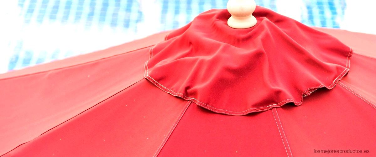 ¿Qué tipo de lona se usa para cubrir piscinas?